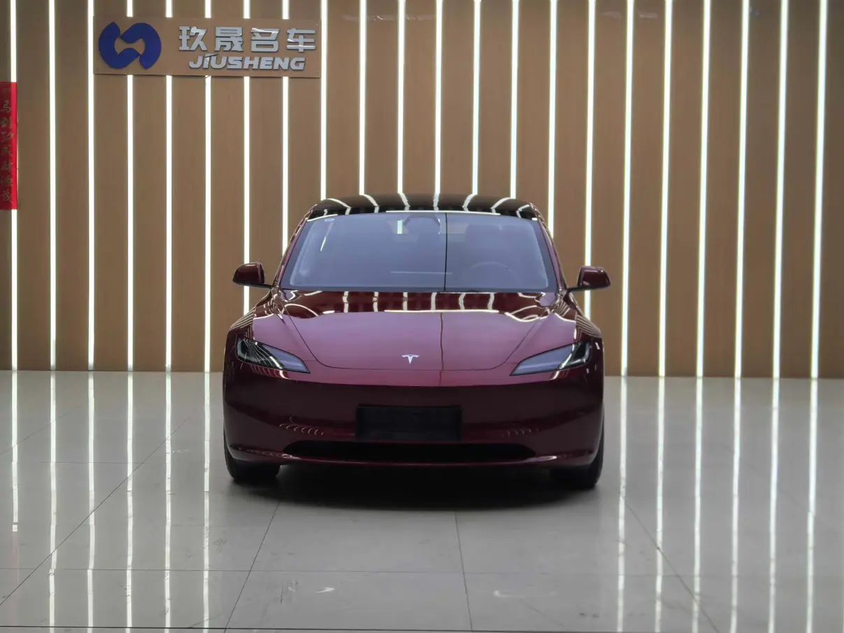 Tesla Model 3  из Китая