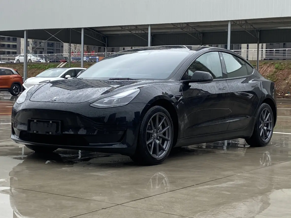 Tesla Model 3  из Китая