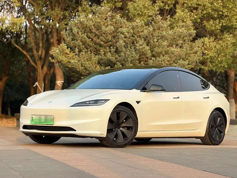 Tesla Model 3  из Китая