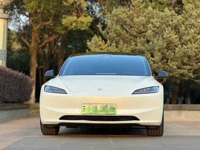 Tesla Model 3  из Китая