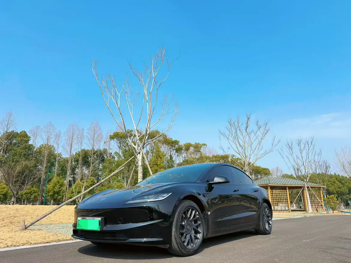 Tesla Model 3  из Китая