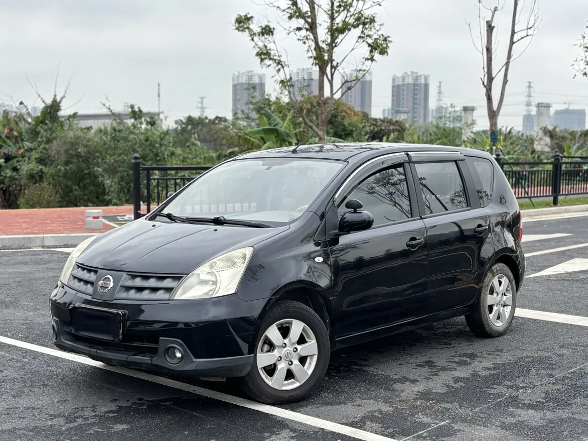 Nissan Li Wei  из Китая