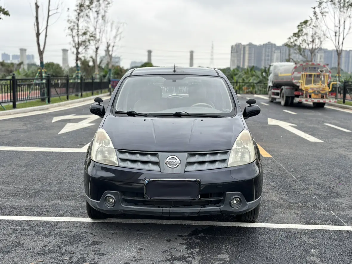 Nissan Li Wei  из Китая