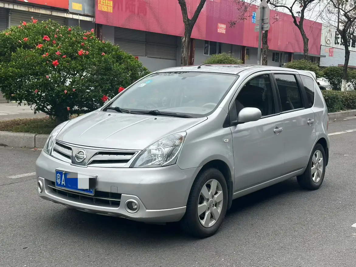 Nissan Li Wei  из Китая