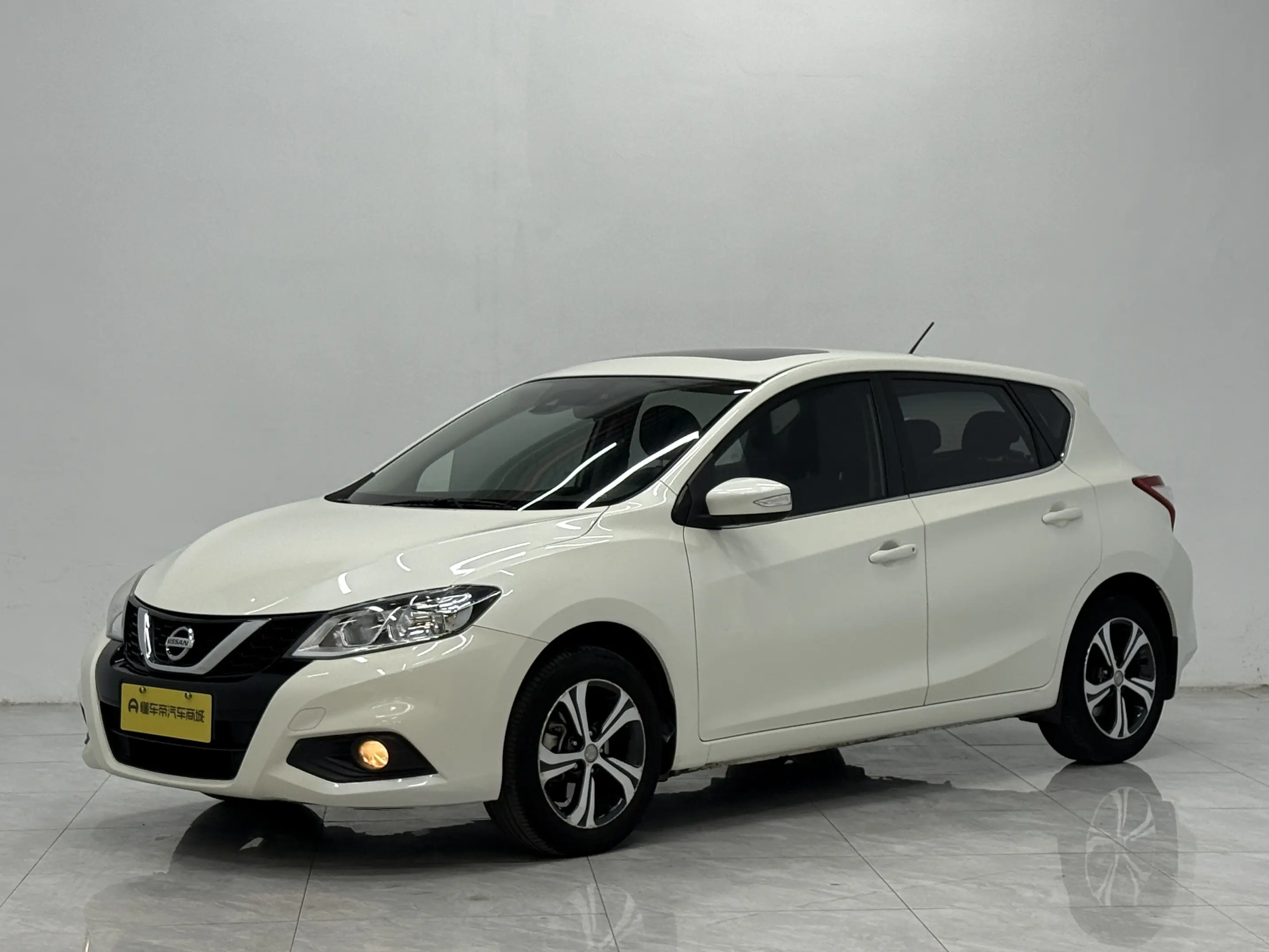 Nissan Tiida  из Китая