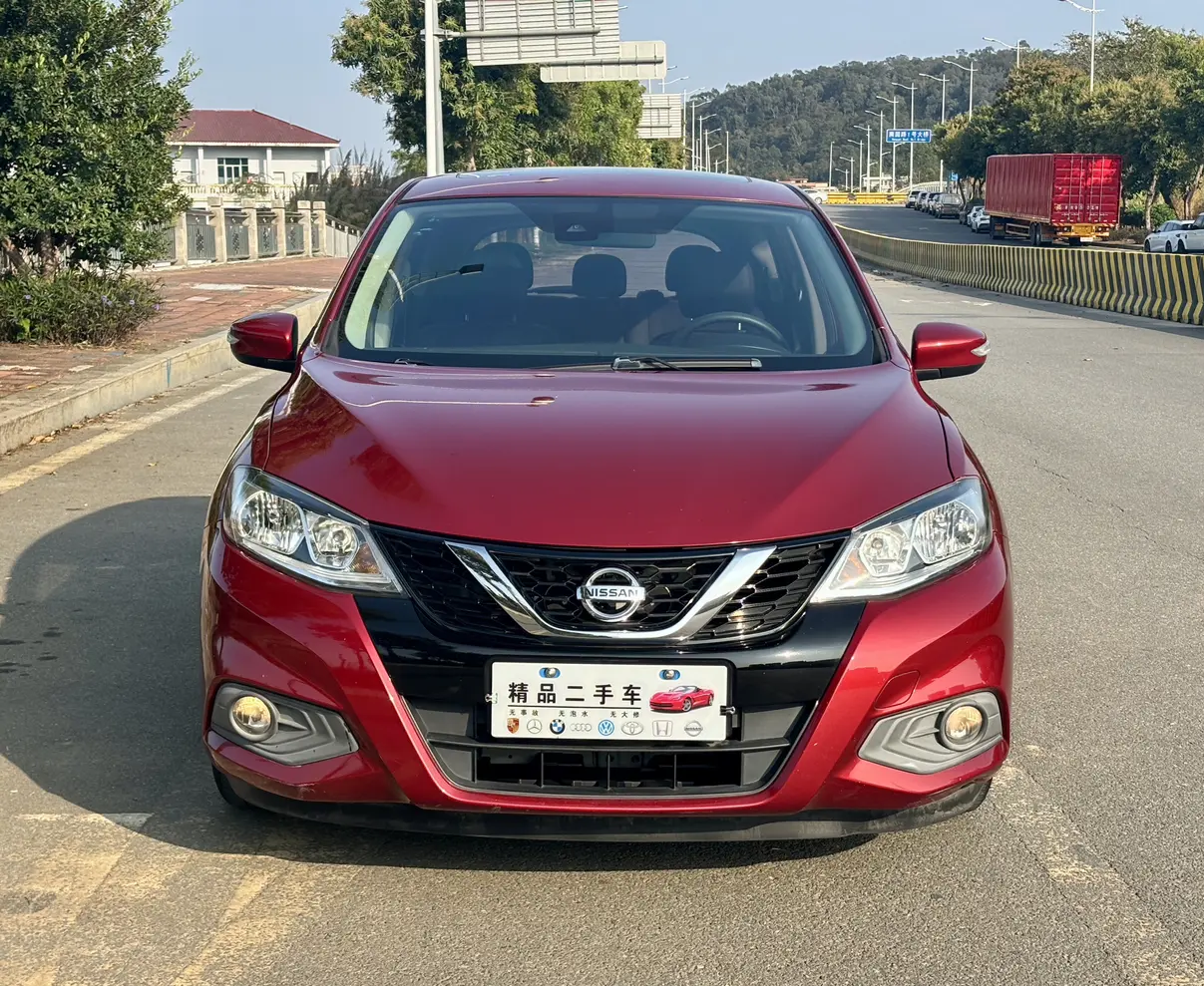 Nissan Tiida  из Китая