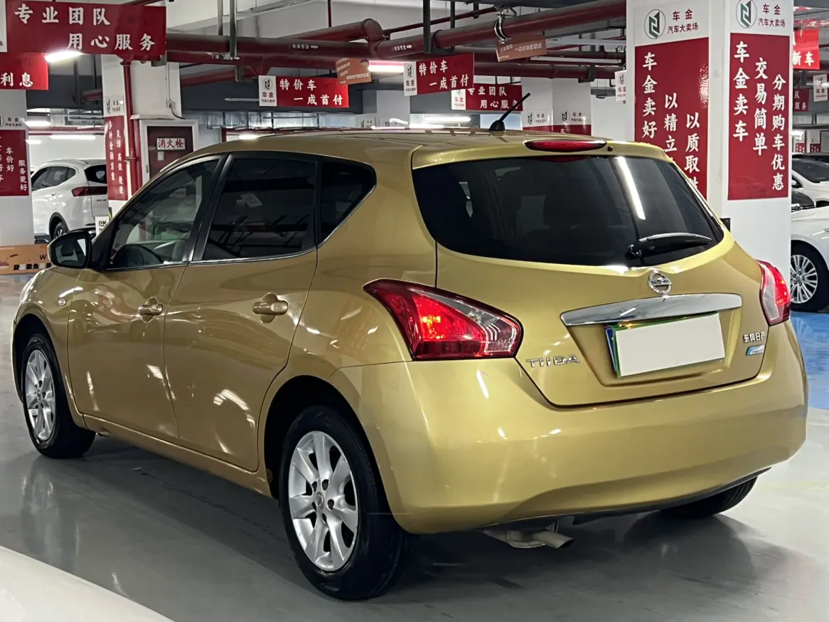 Nissan Tiida