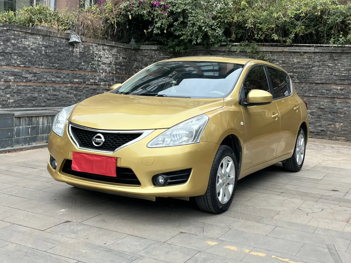 Nissan Tiida  из Китая