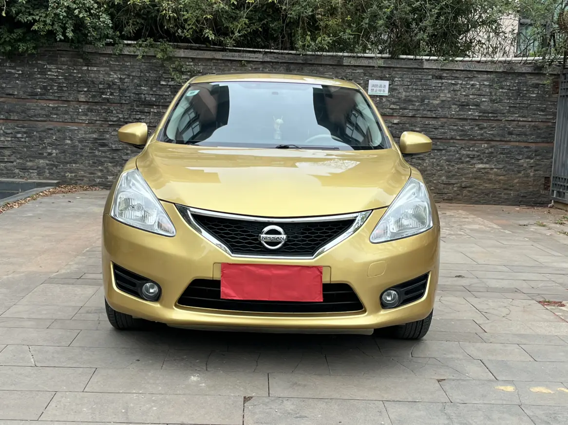 Nissan Tiida  из Китая