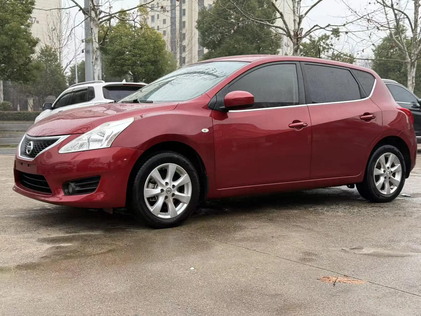 Nissan Tiida  из Китая