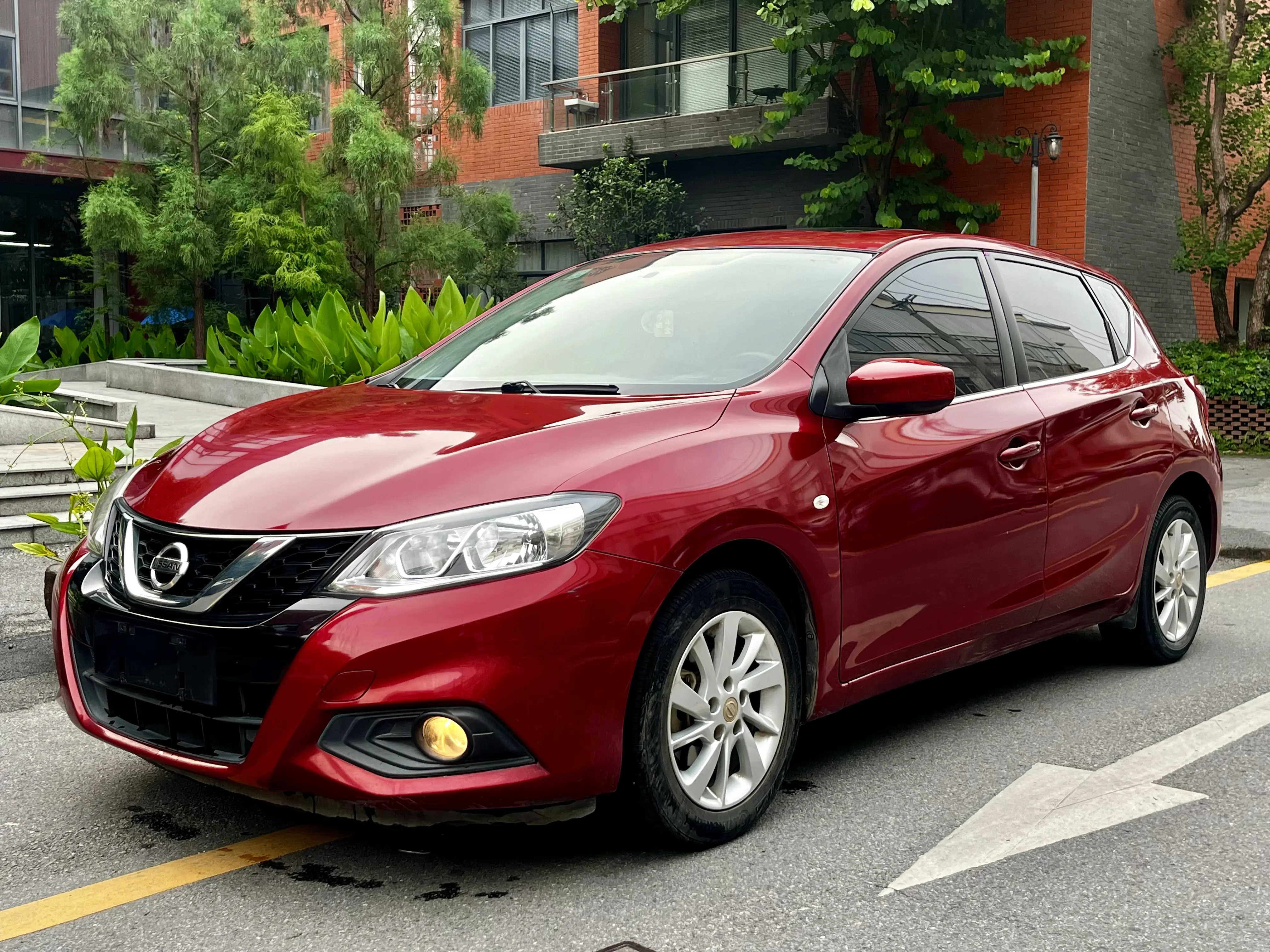 Nissan Tiida  из Китая