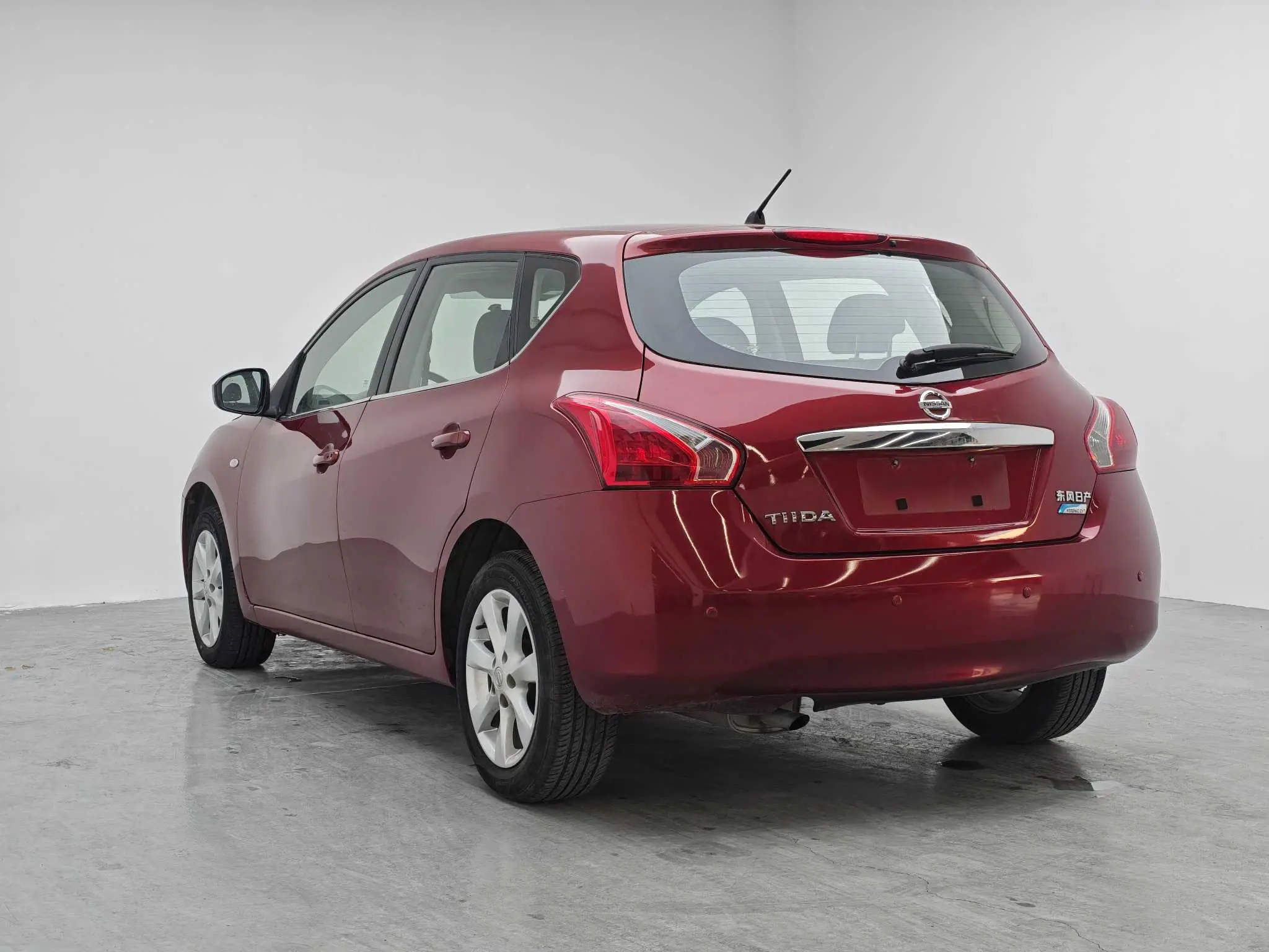 Nissan Tiida  из Китая