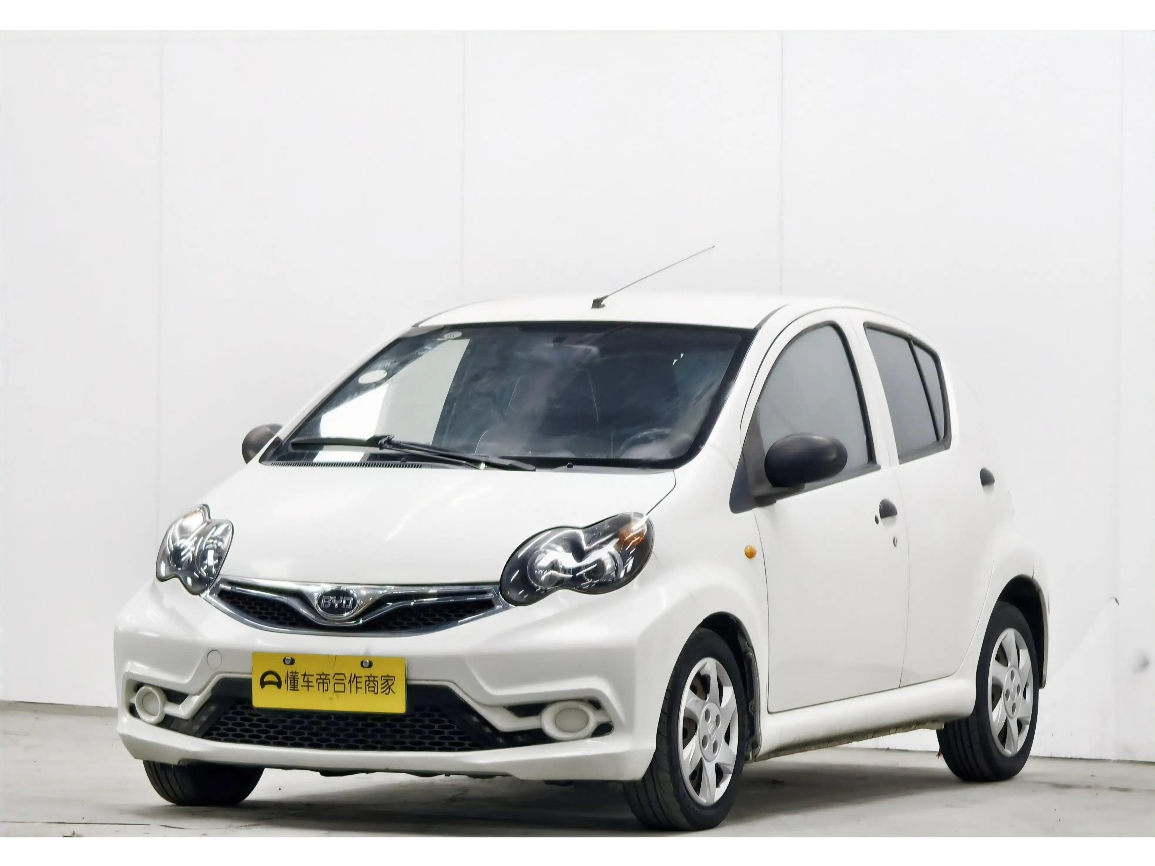 BYD F0