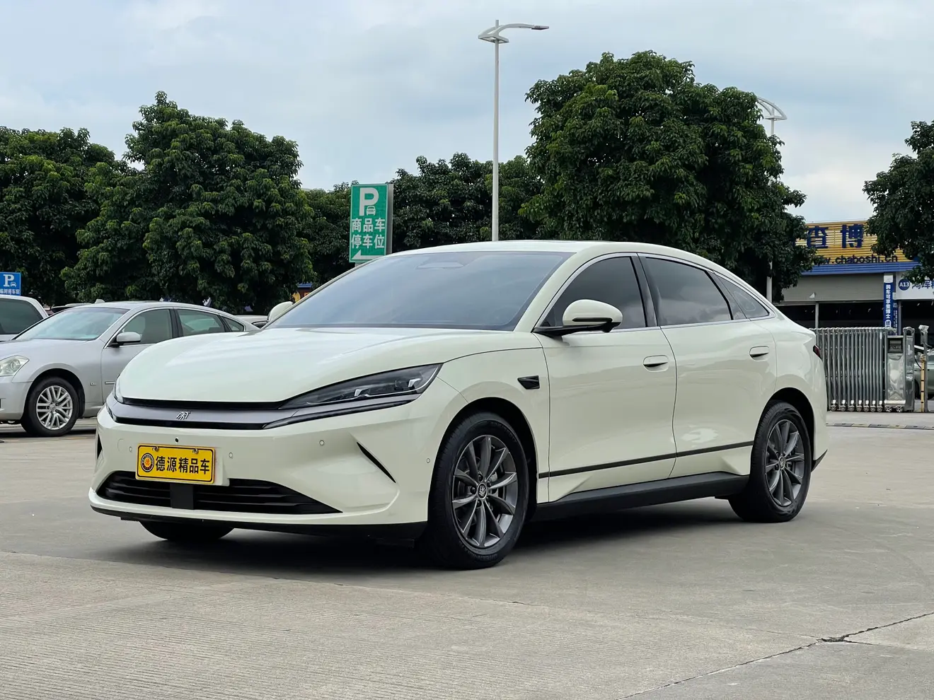 BYD Qin L EV