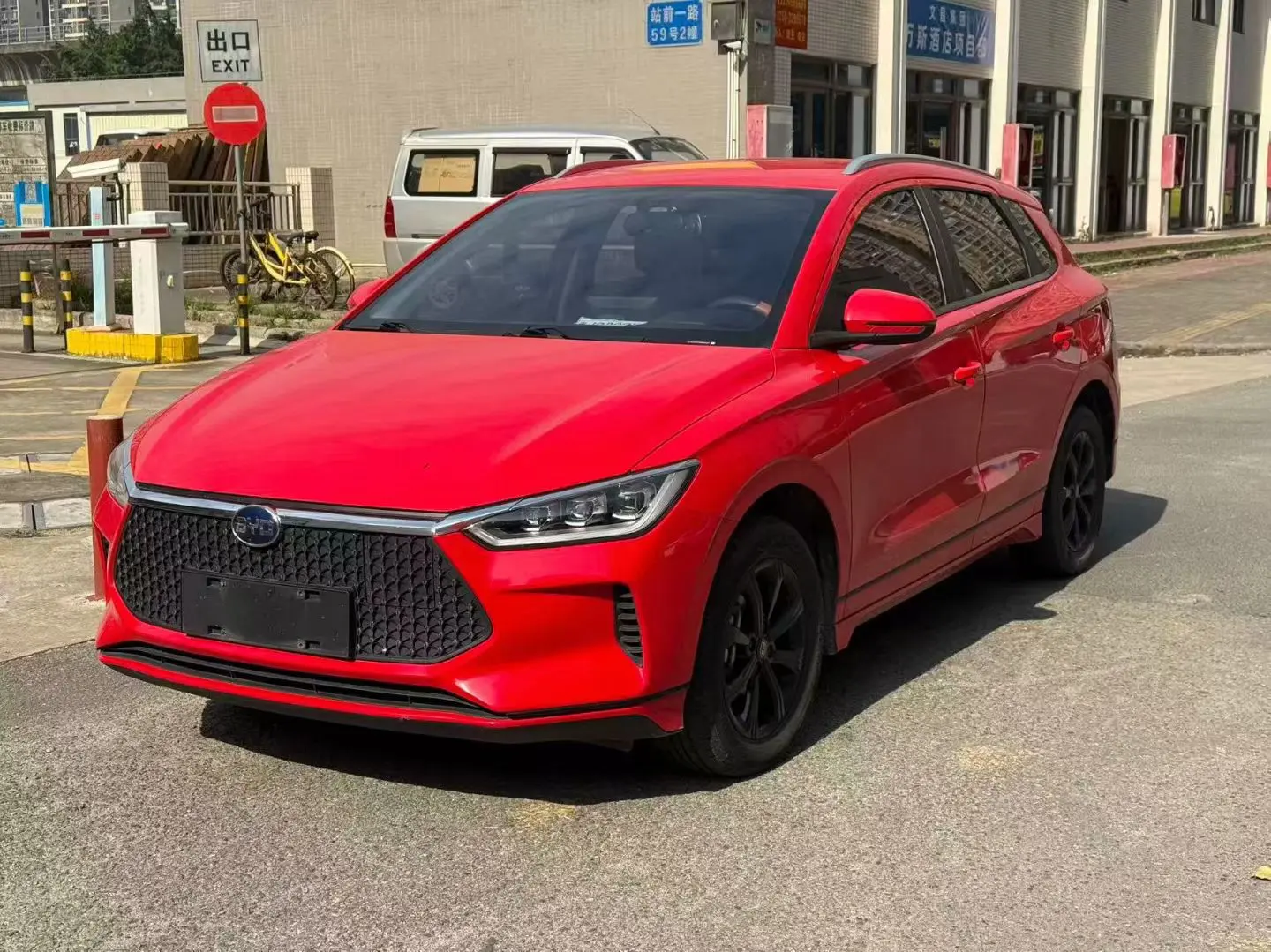 BYD e2  из Китая