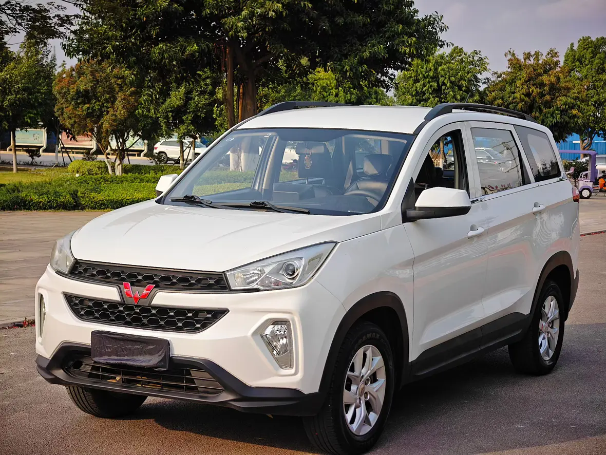 Wuling Hongguang S3