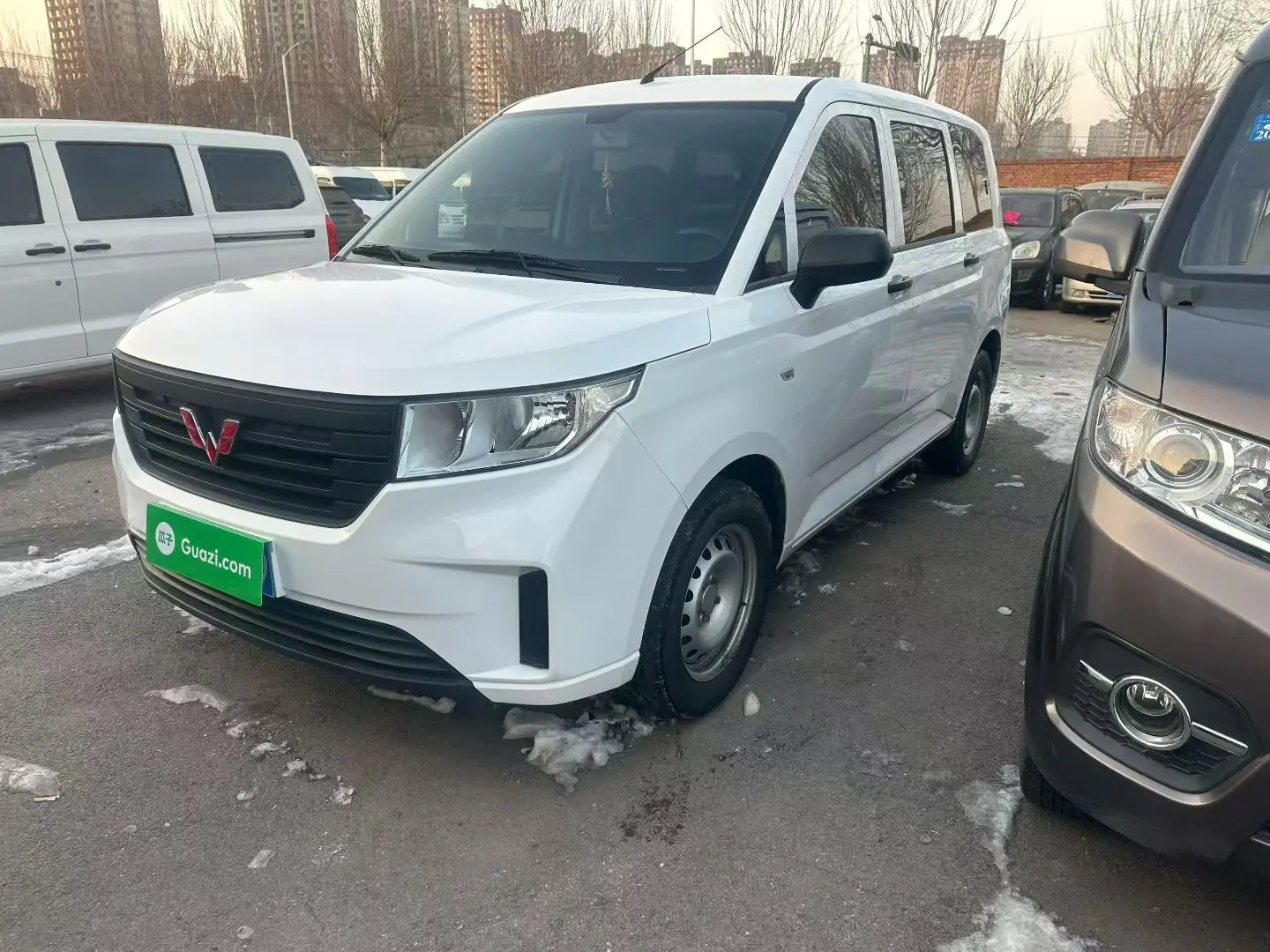 Wuling Hongguang PLUS