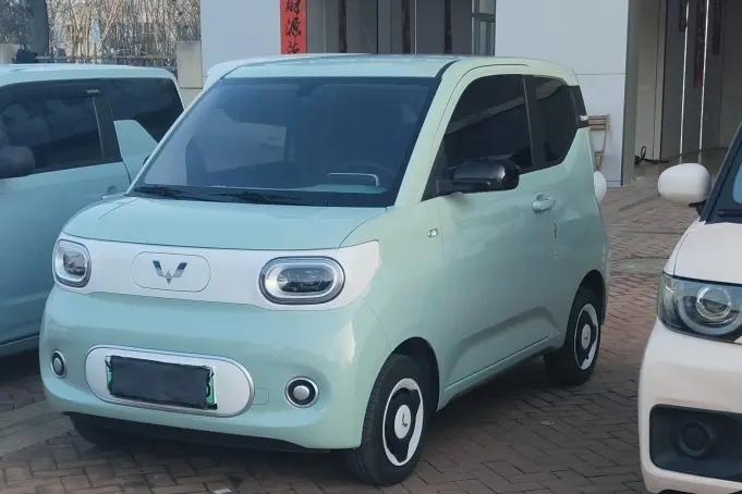 Wuling Hongguang MINIEV  из Китая