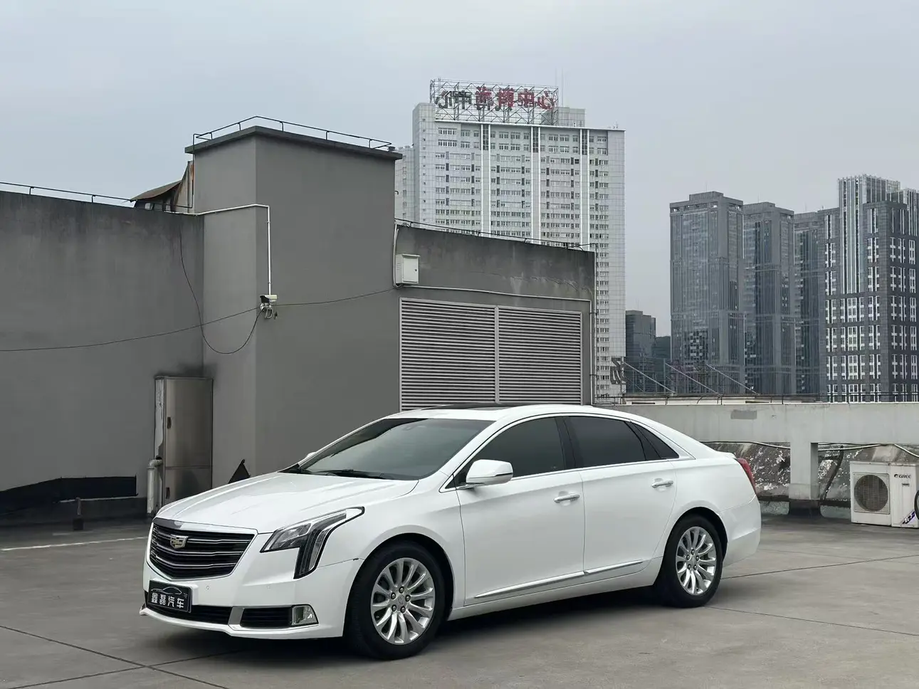 Cadillac XTS