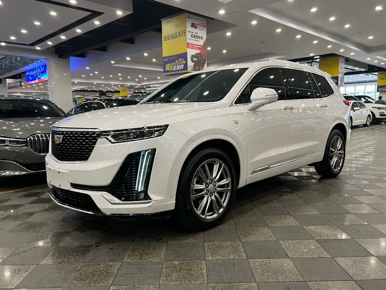 Cadillac XT6