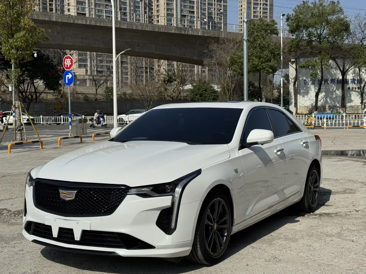 Cadillac CT4