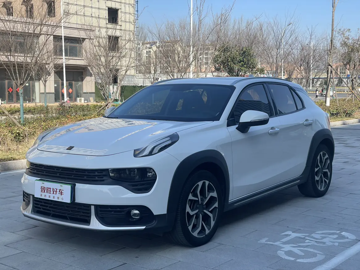 Lynk & Co 02