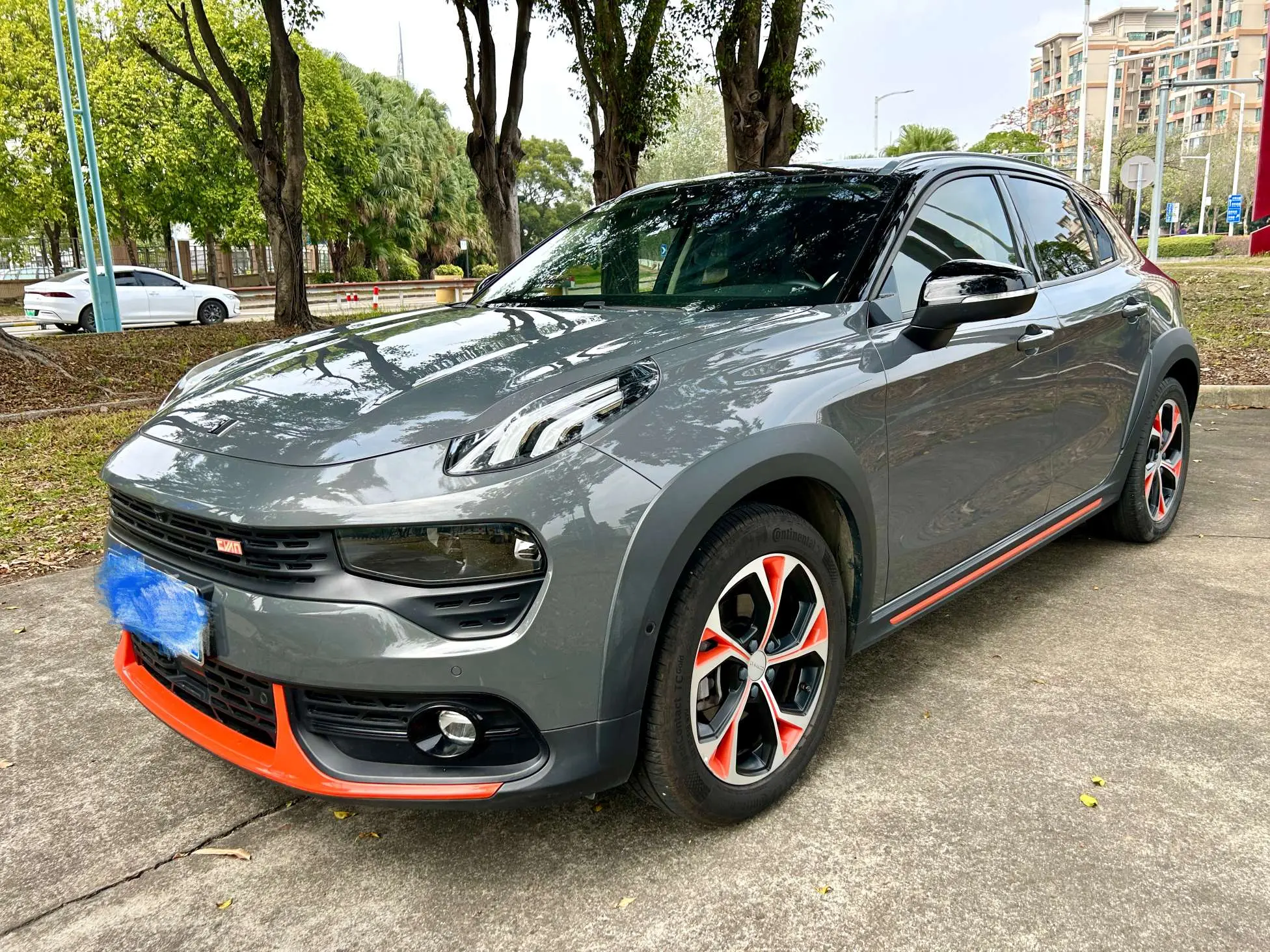 Lynk & Co 02
