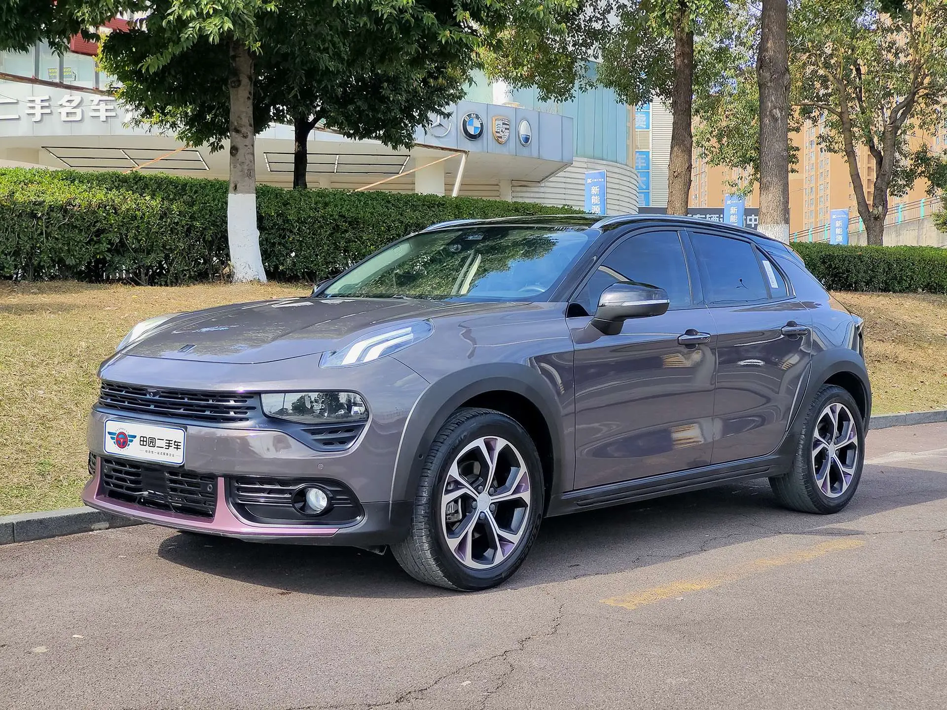 Lynk & Co 02