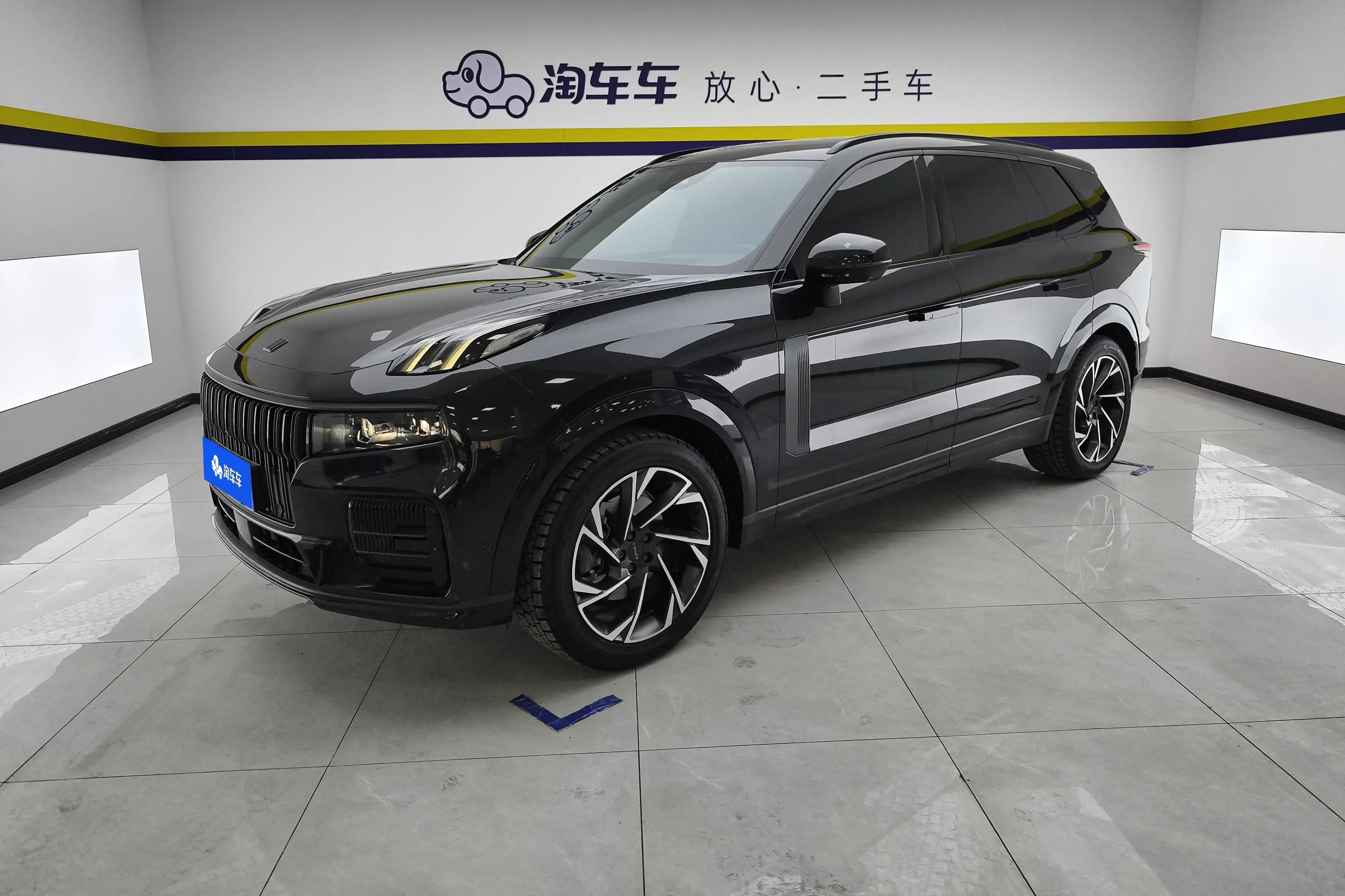 Lynk & Co 09