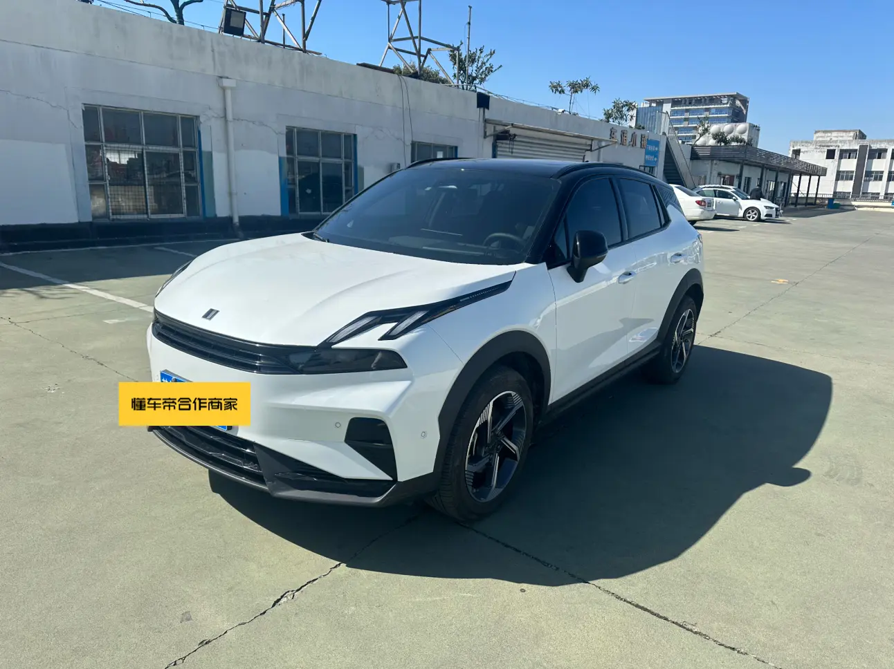Lynk & Co 06