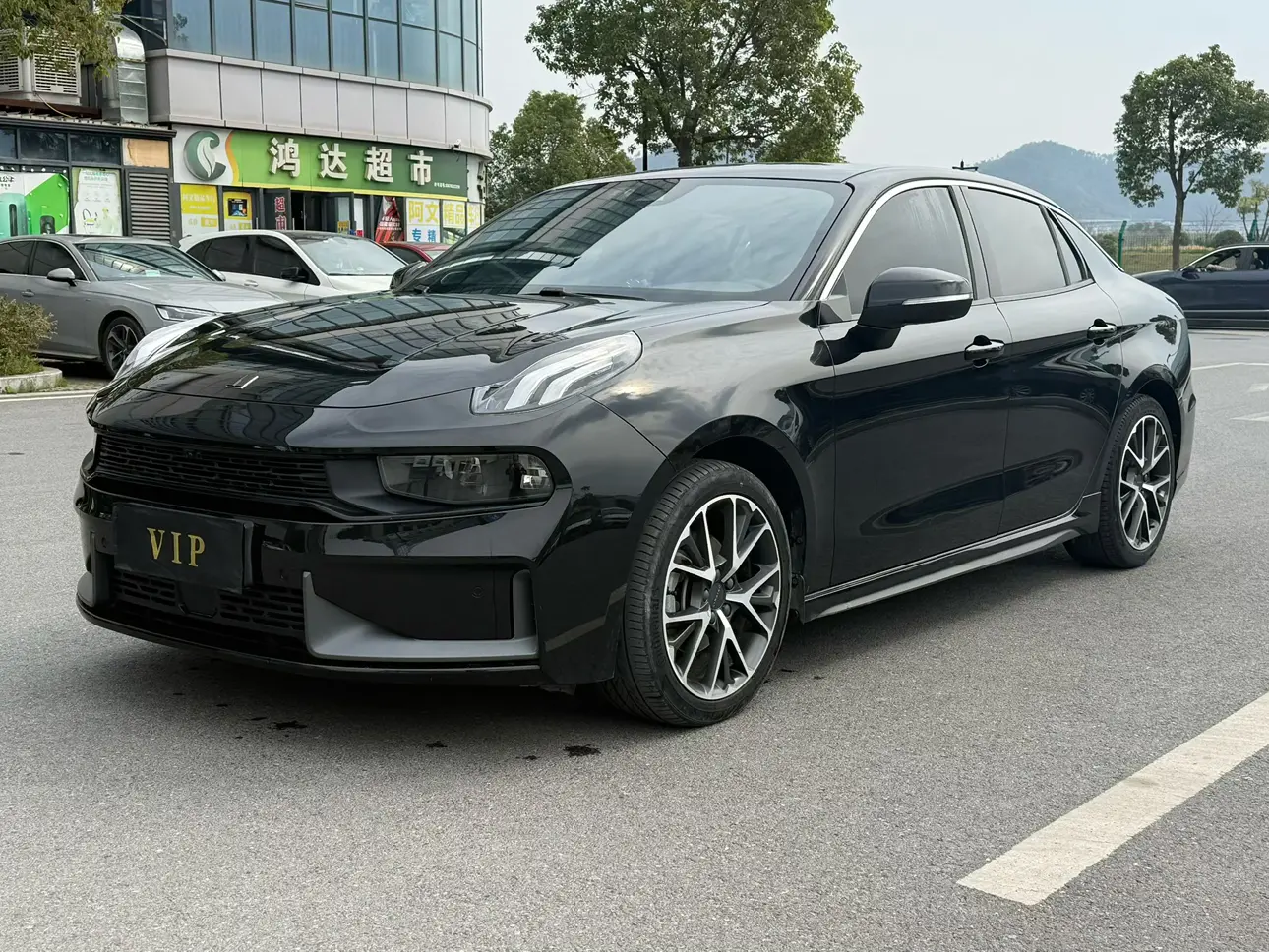 Lynk & Co 03