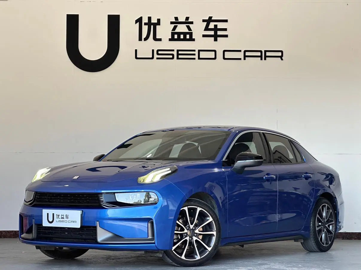 Lynk & Co 03