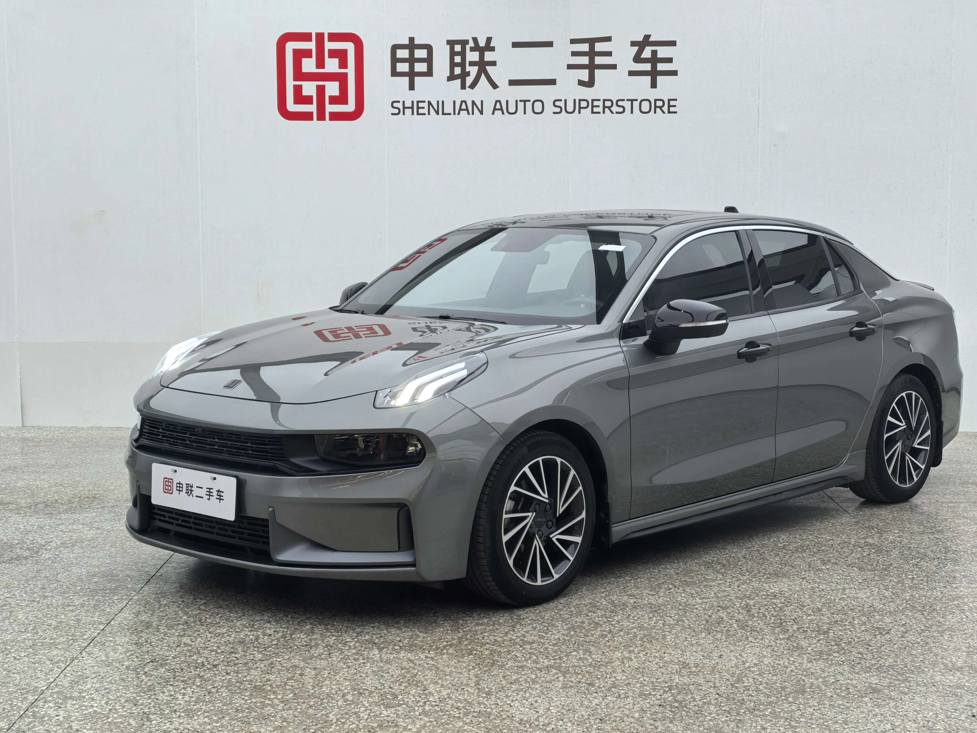 Lynk & Co 03