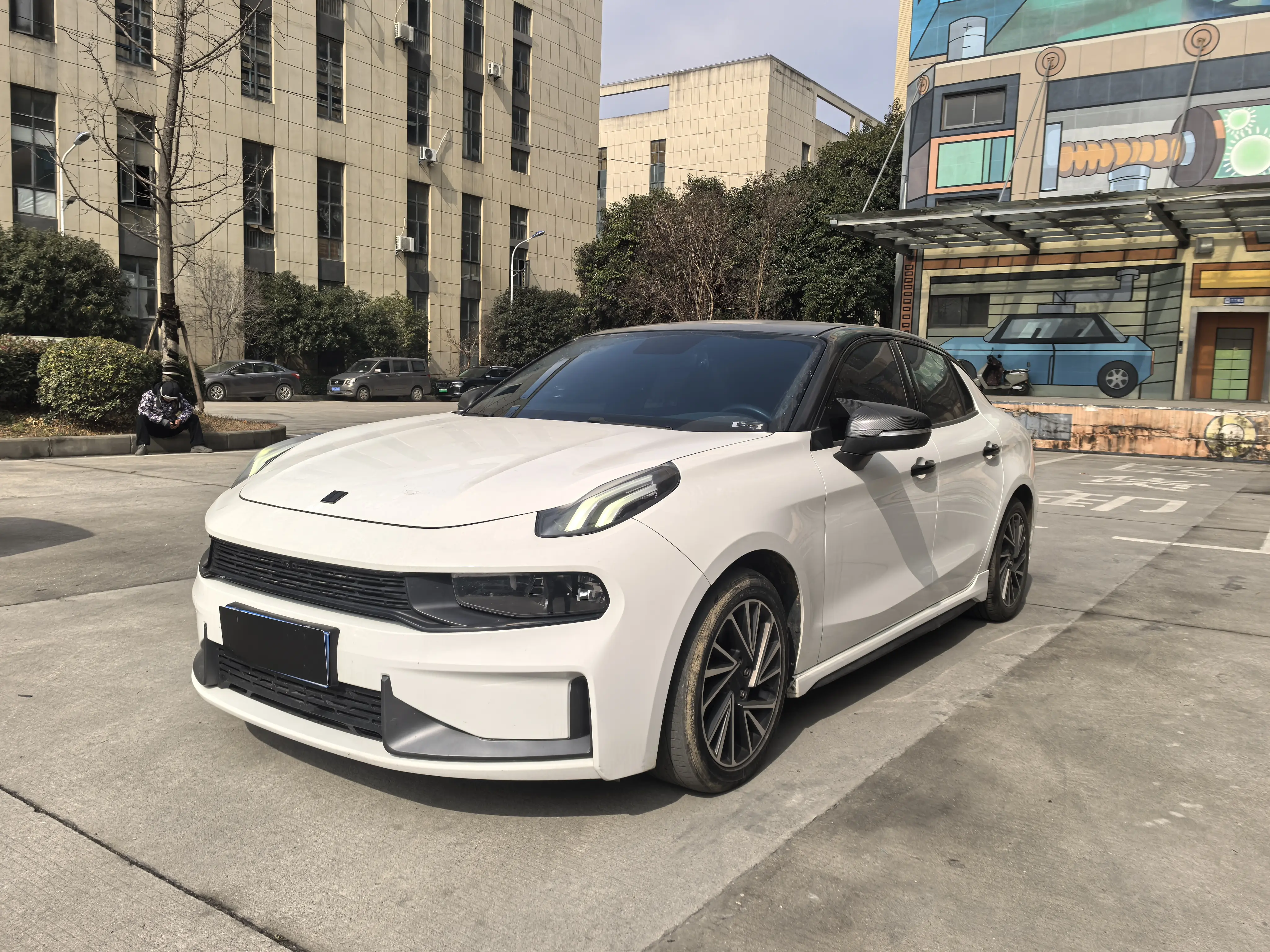 Lynk & Co 03