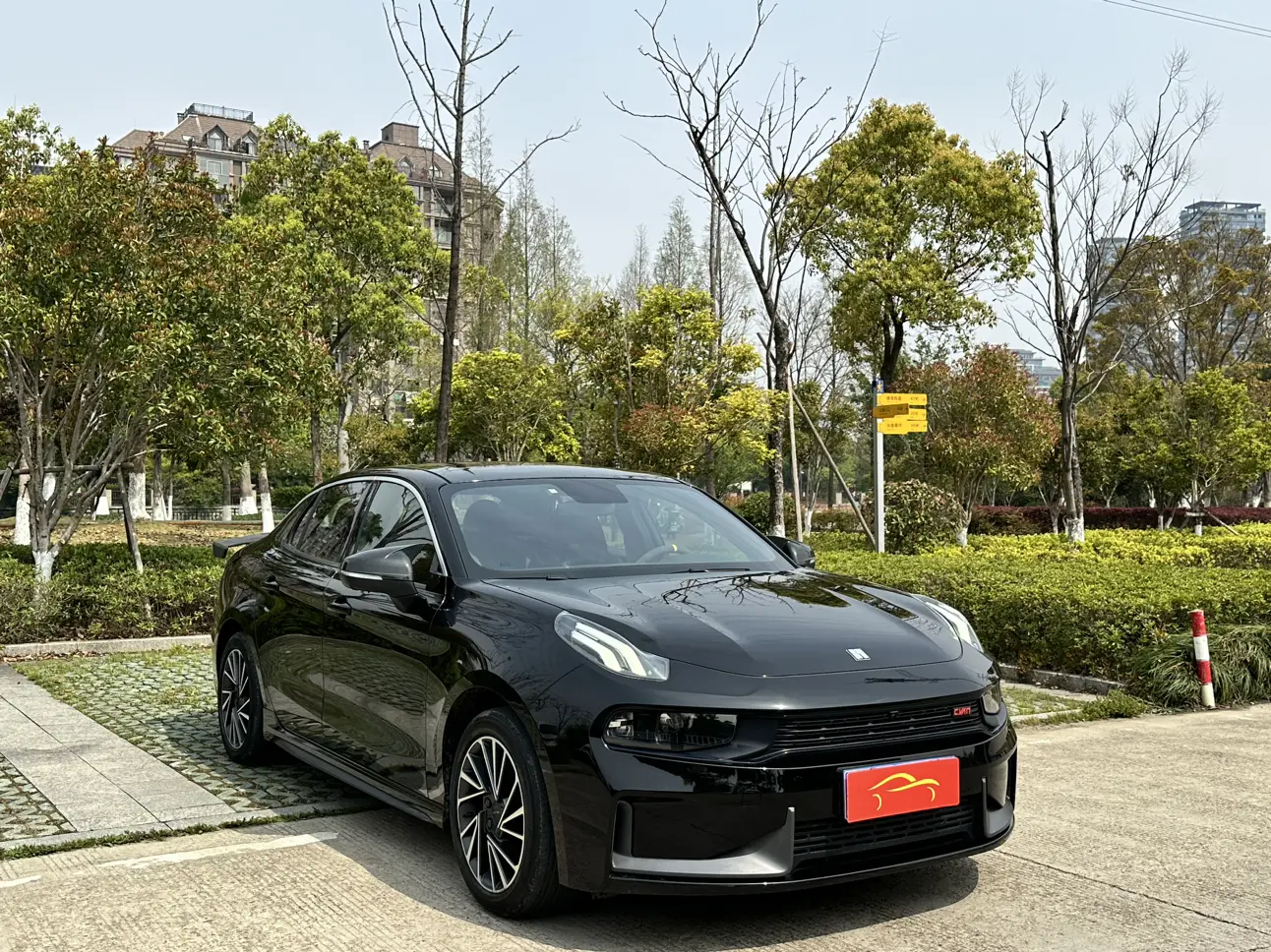 Lynk & Co 03