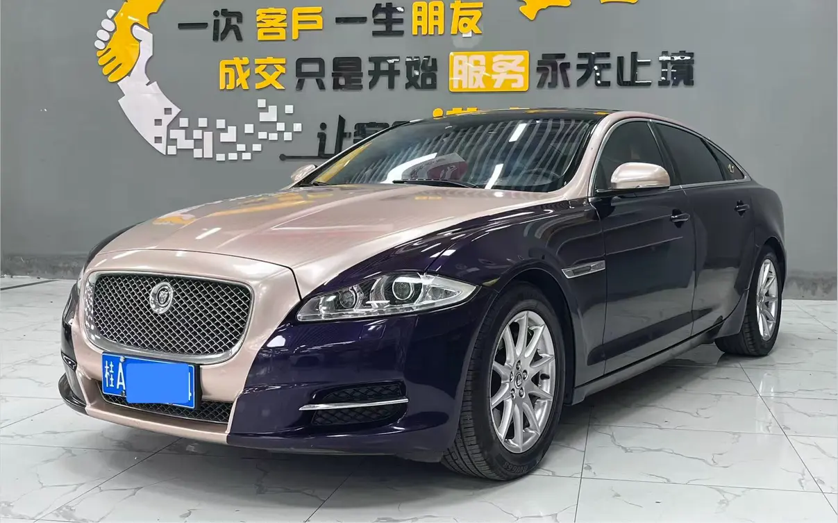 Jaguar XJ