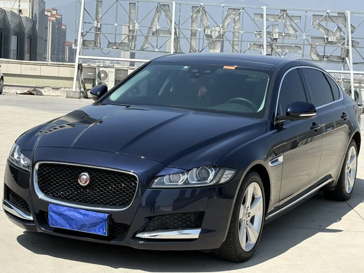 Jaguar XFL
