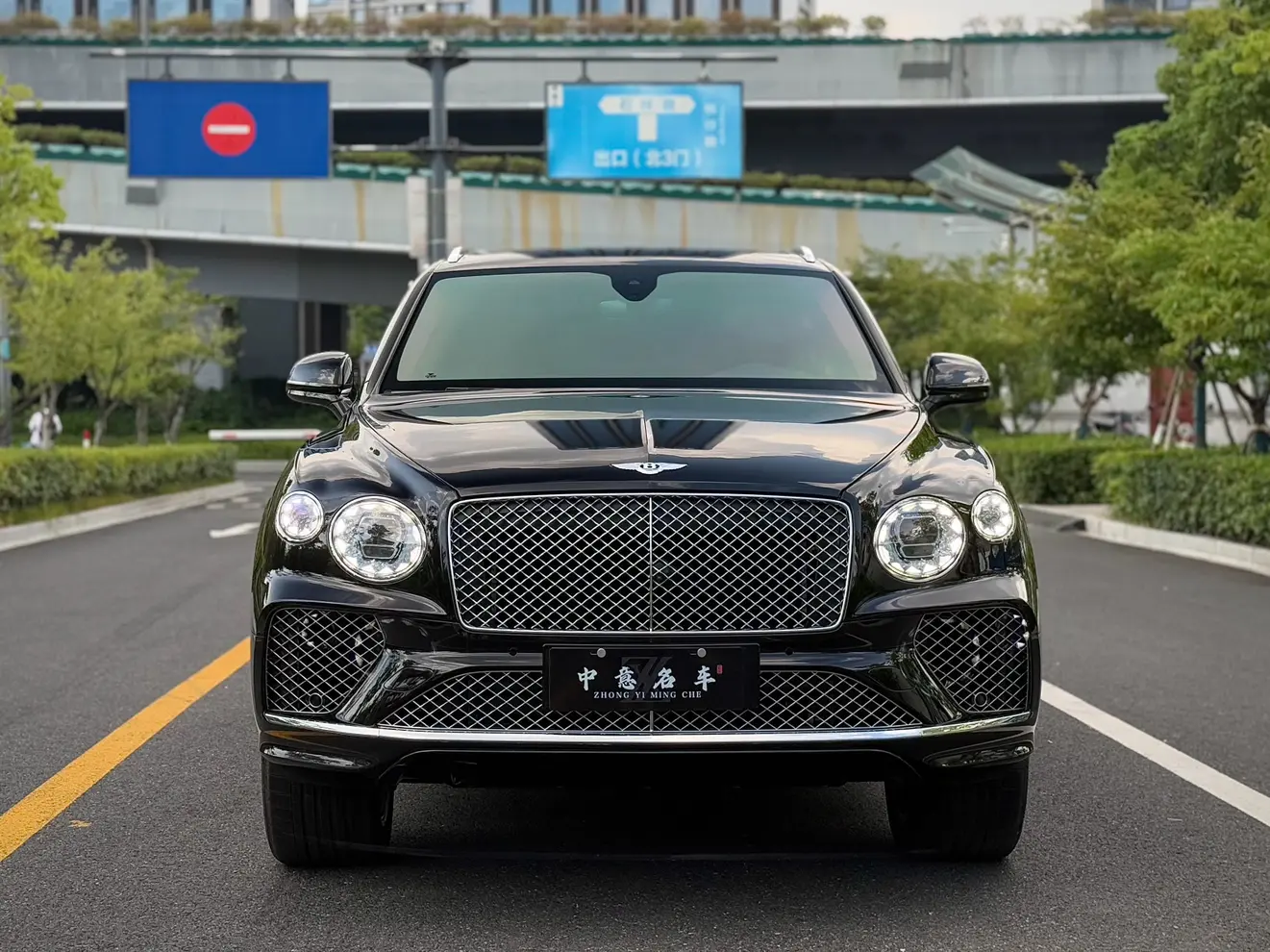 Bentley Bentayga  из Китая