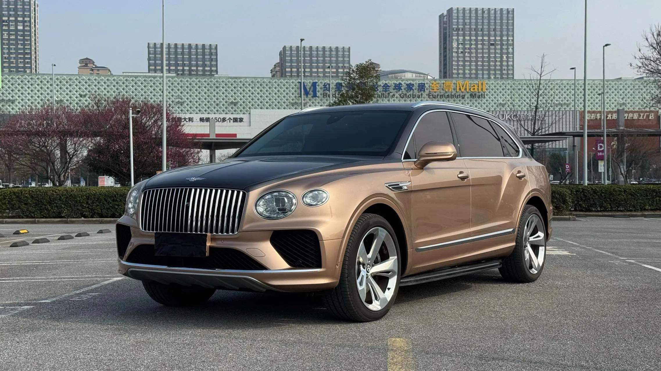 Bentley Bentayga  из Китая