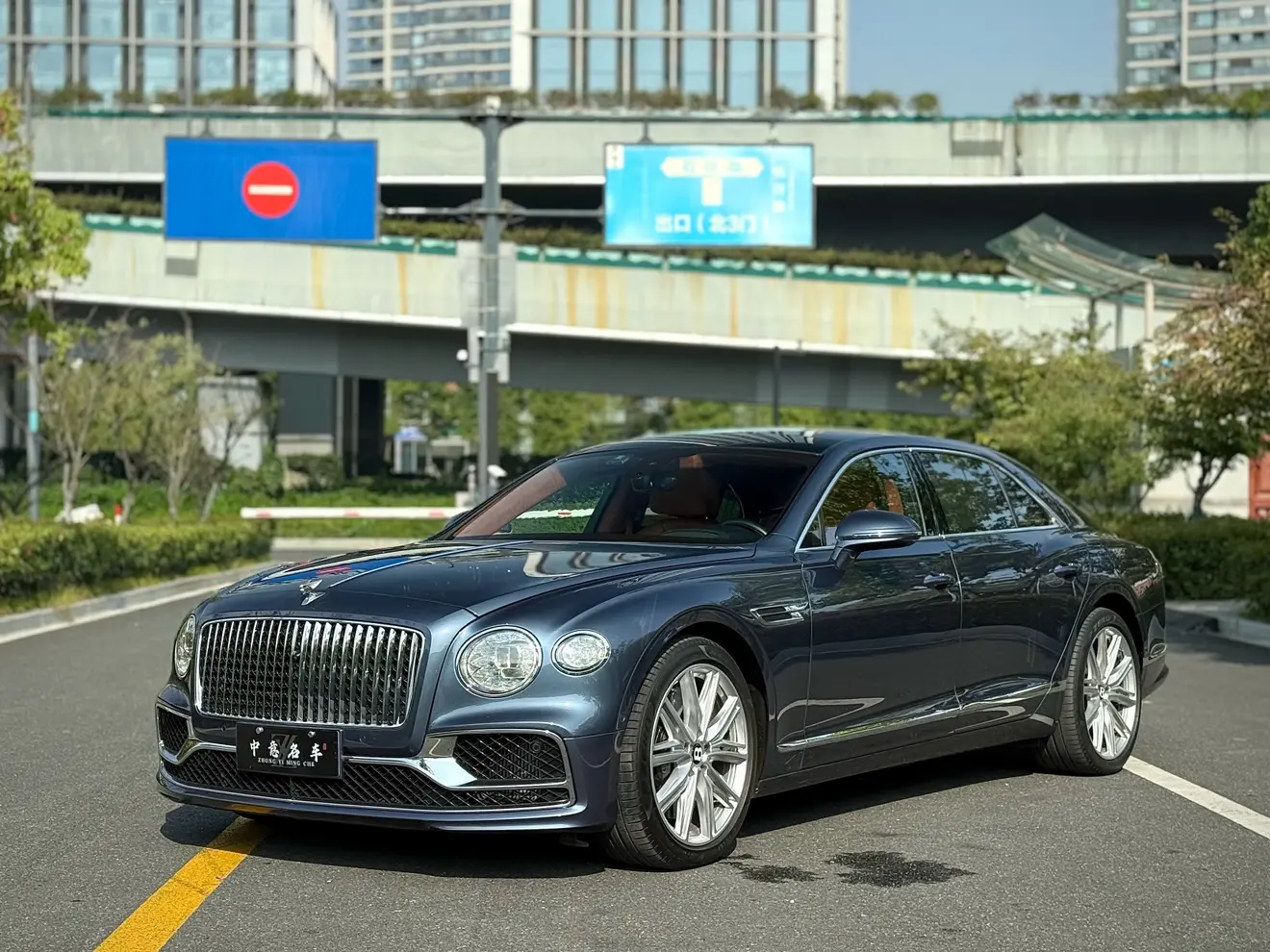 Bentley Galloping  из Китая