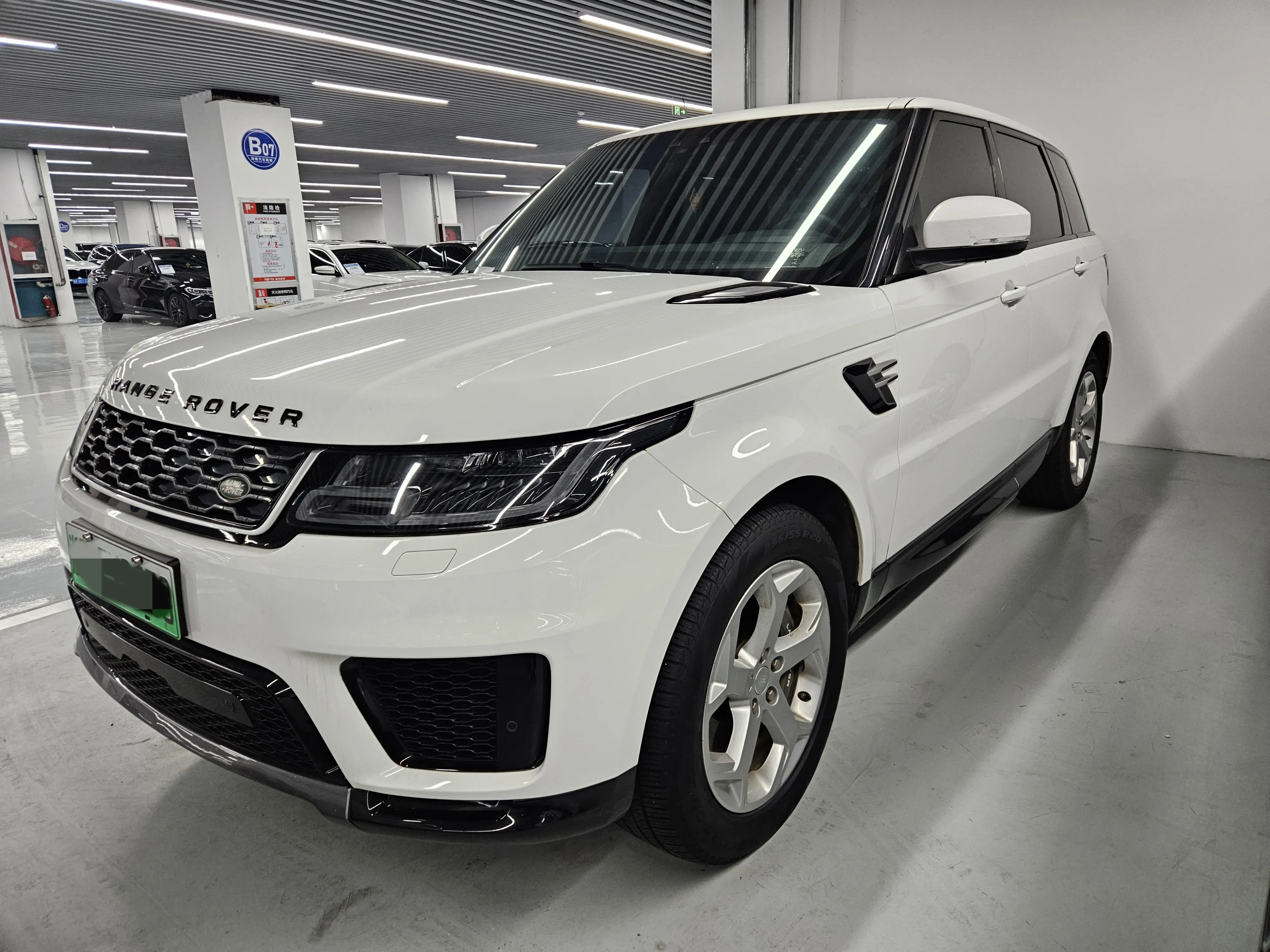 Land Rover Range Rover Sport PHEV  из Китая