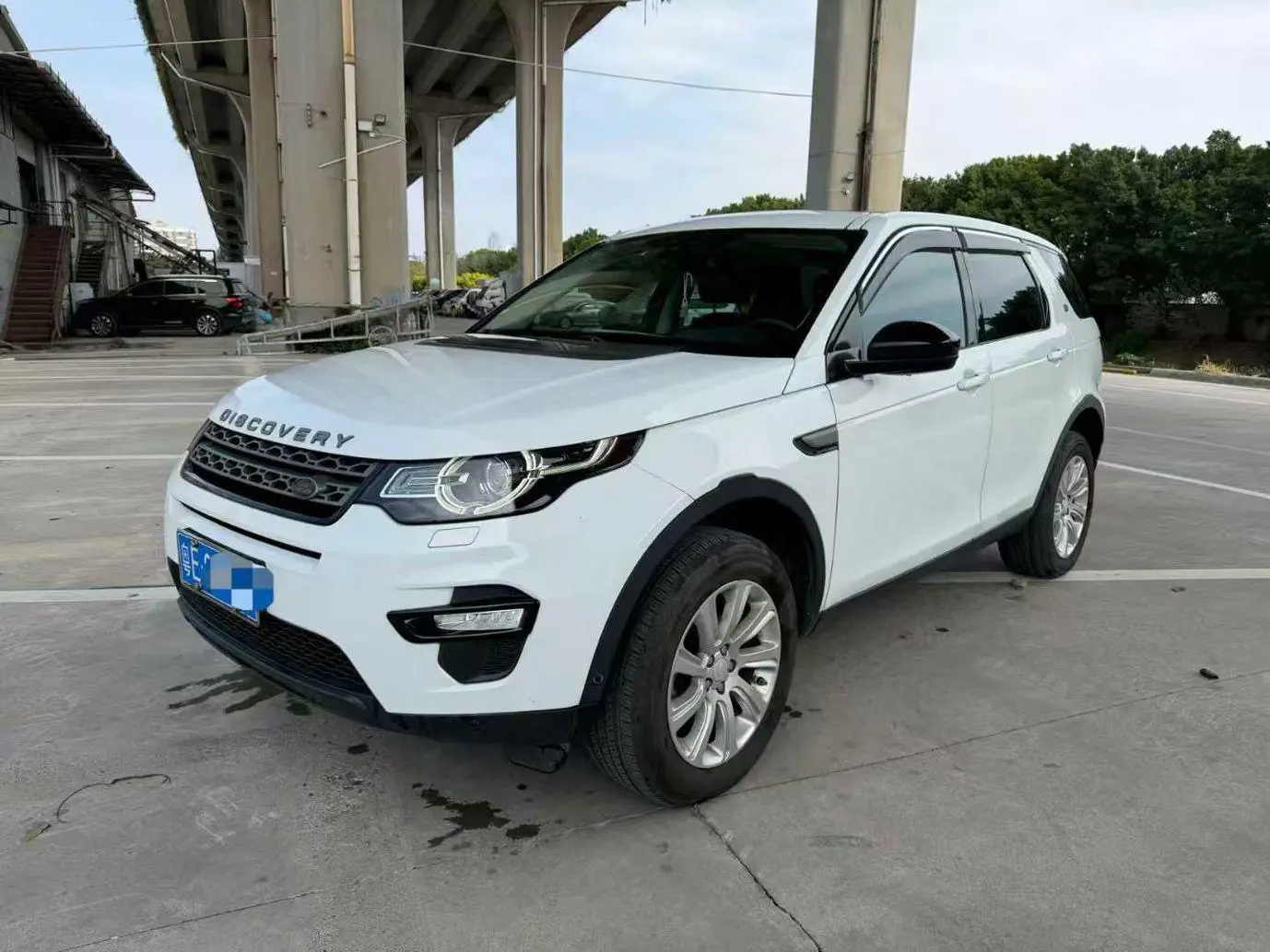 Land Rover Discover the magic