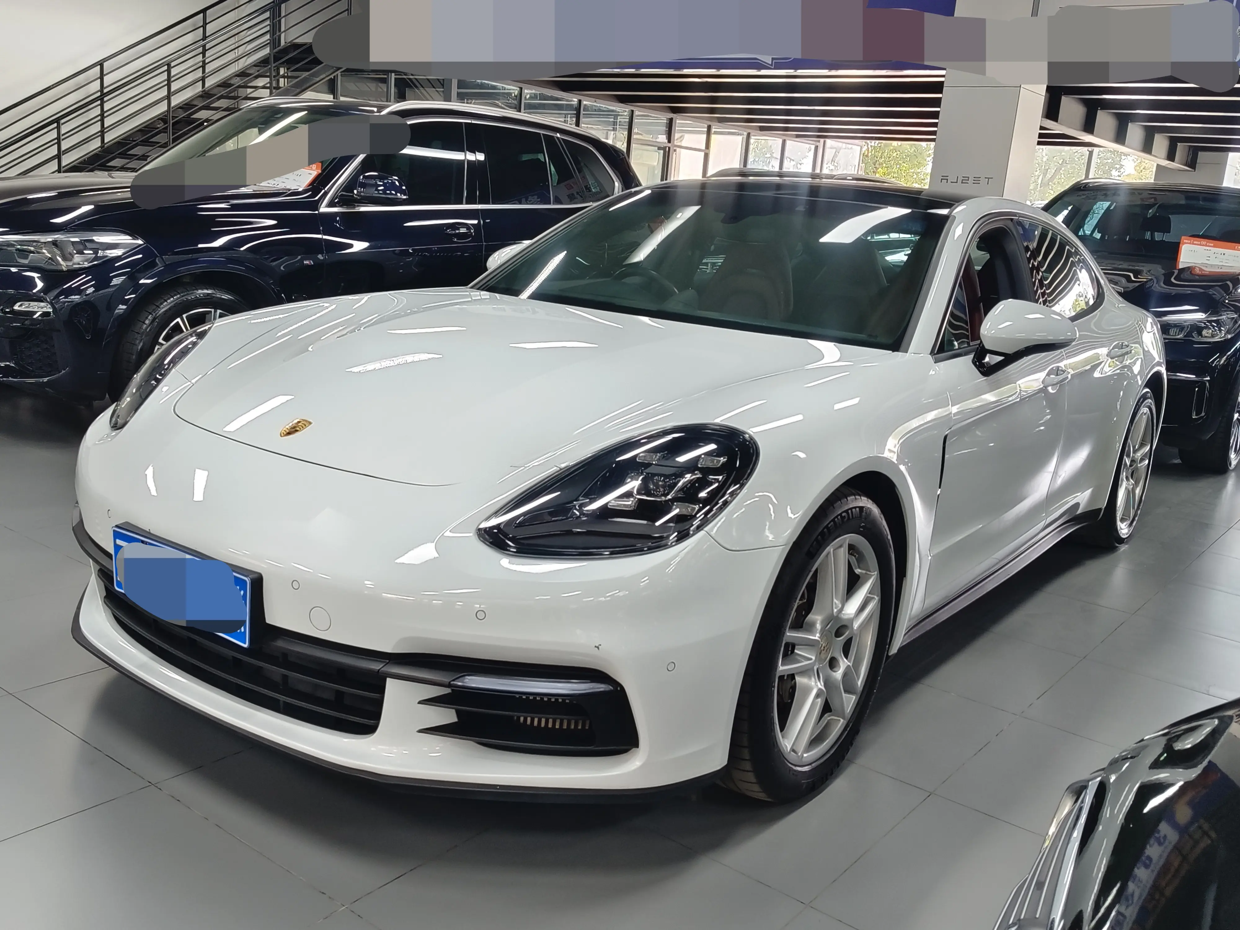 Porsche Panamera  из Китая