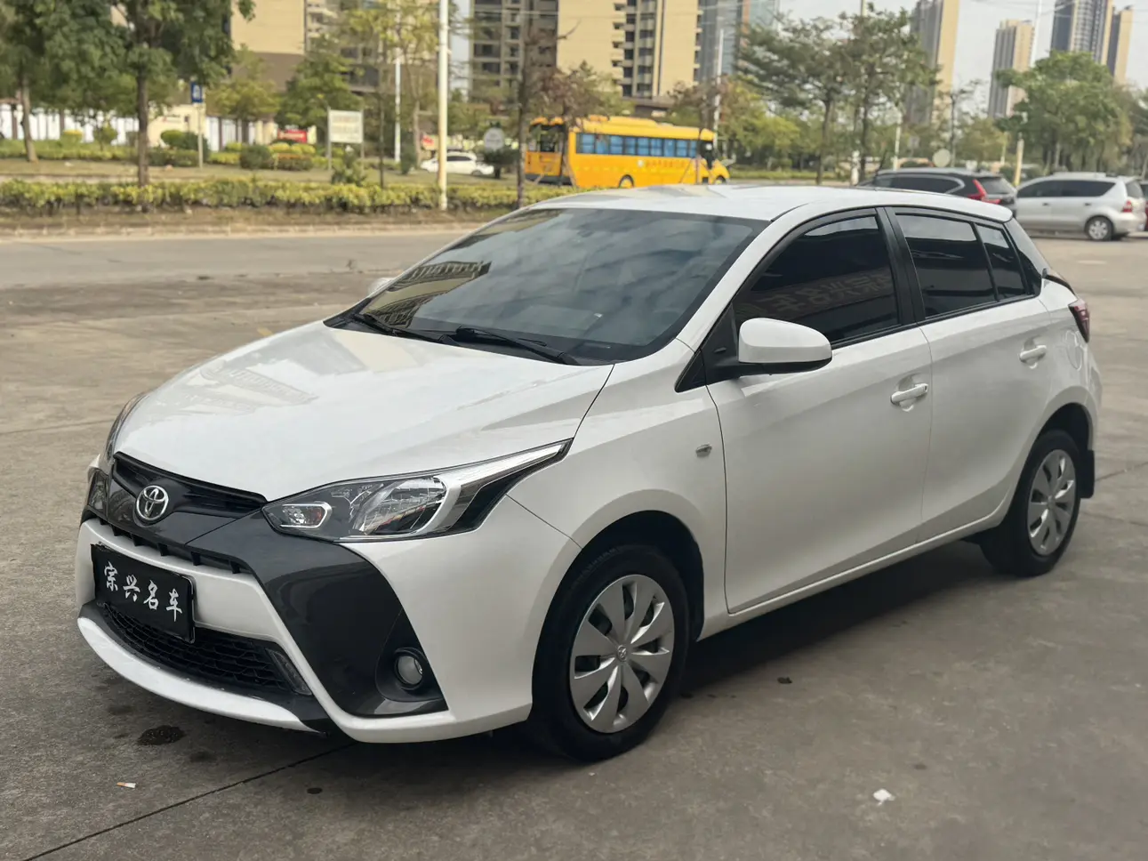 Toyota Yaris L  из Китая