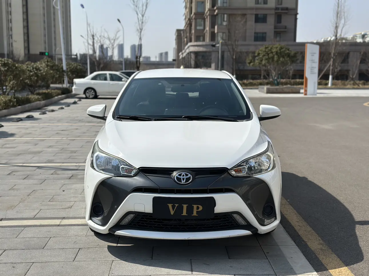 Toyota Yaris L  из Китая