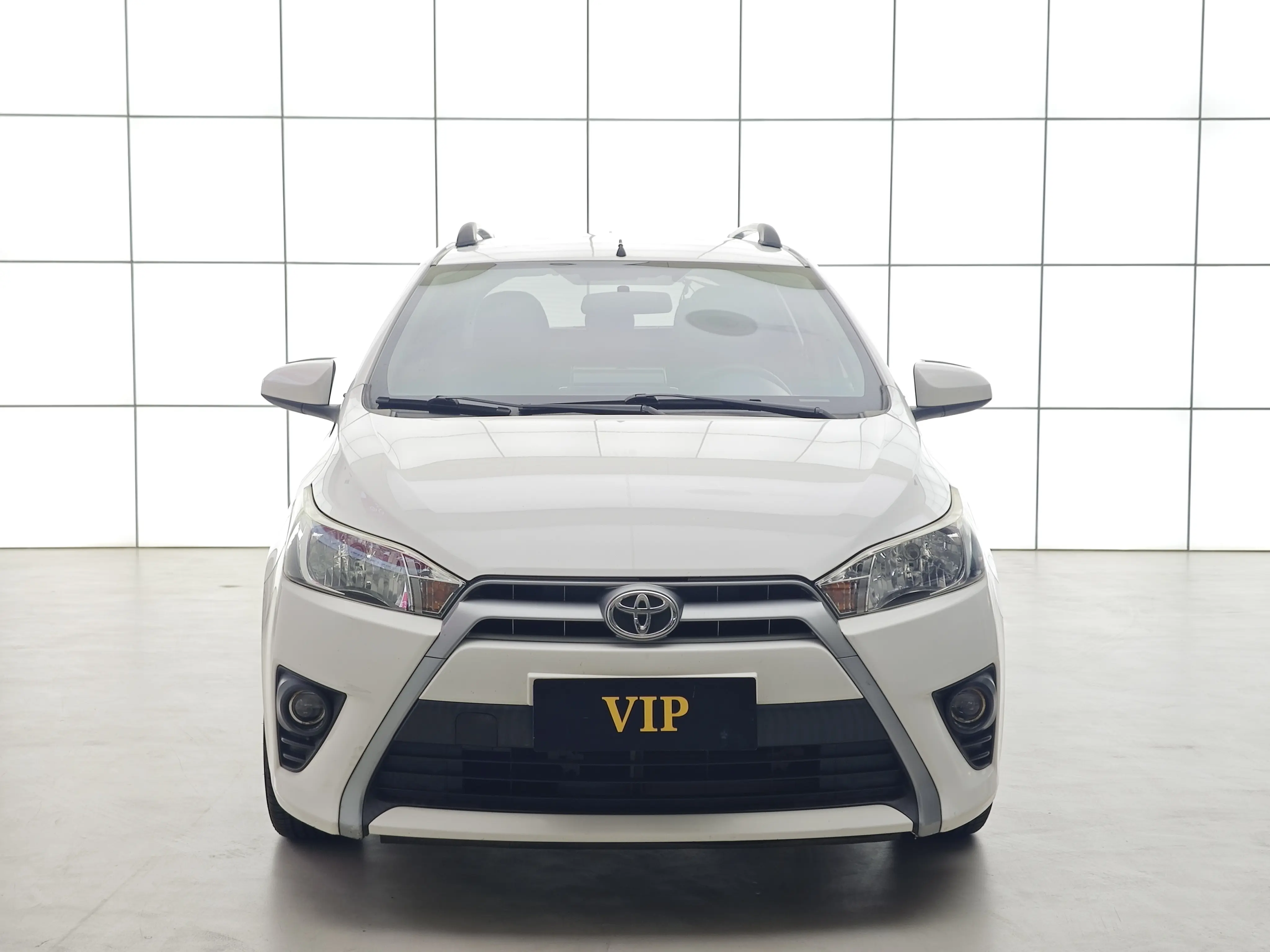Toyota Yaris L  из Китая
