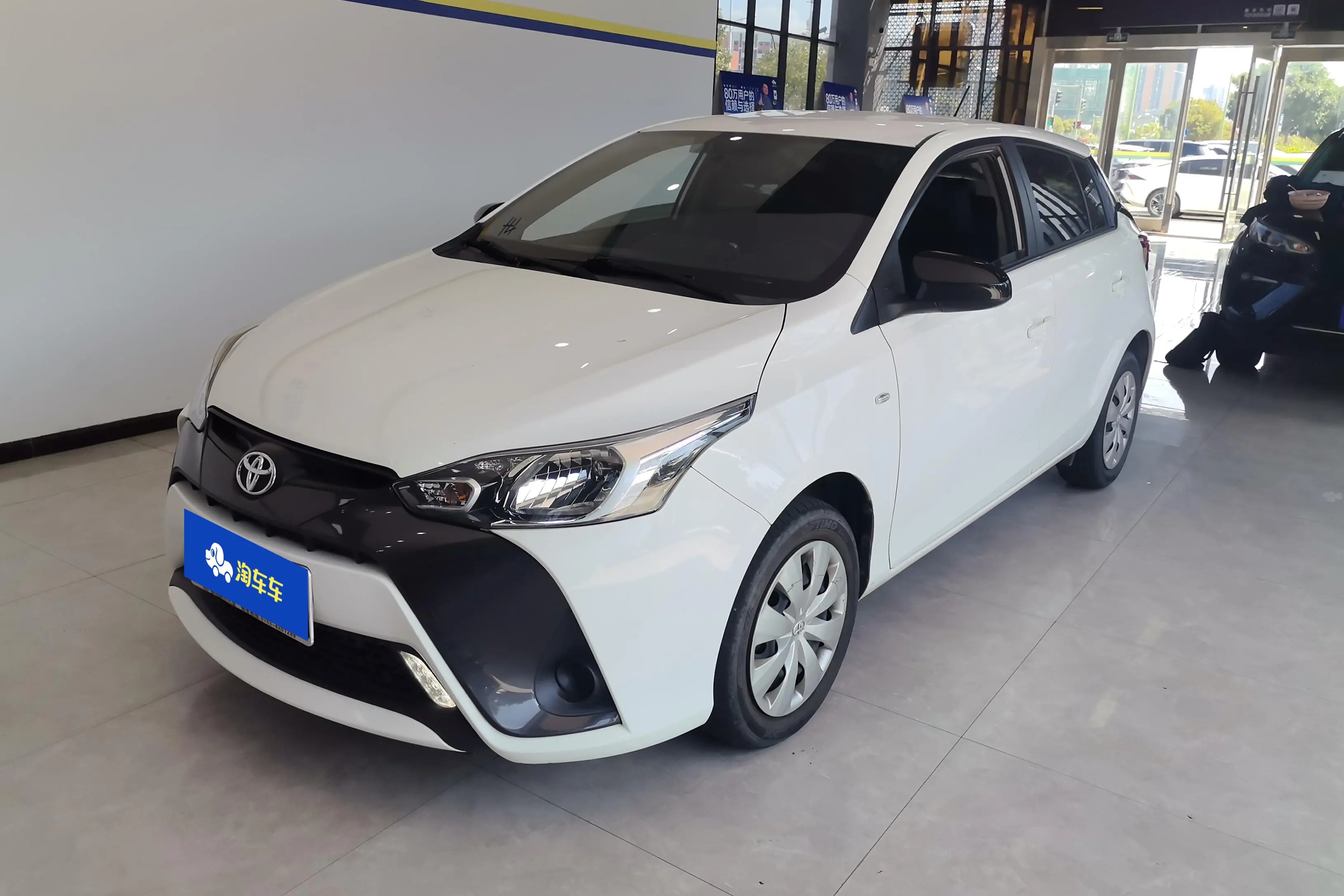 Toyota Yaris L  из Китая