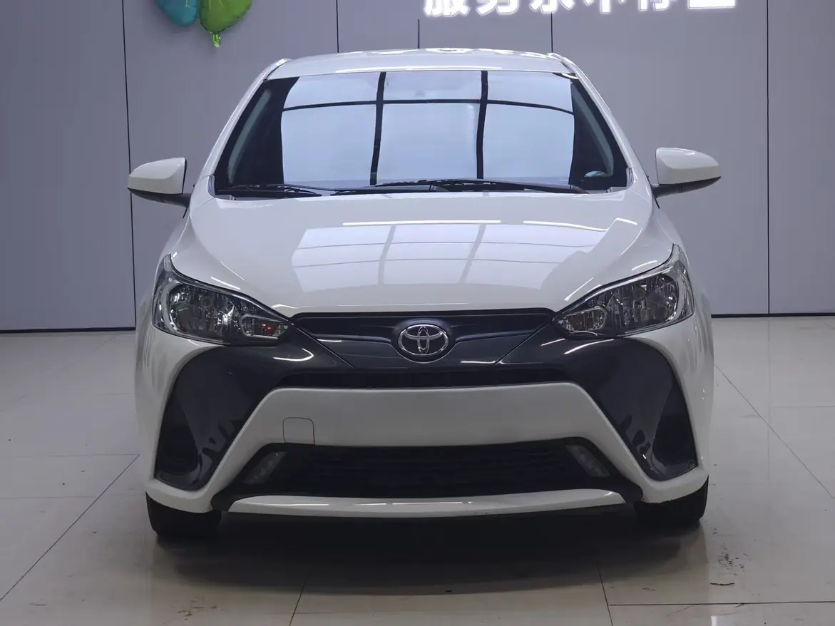 Toyota Yaris L  из Китая