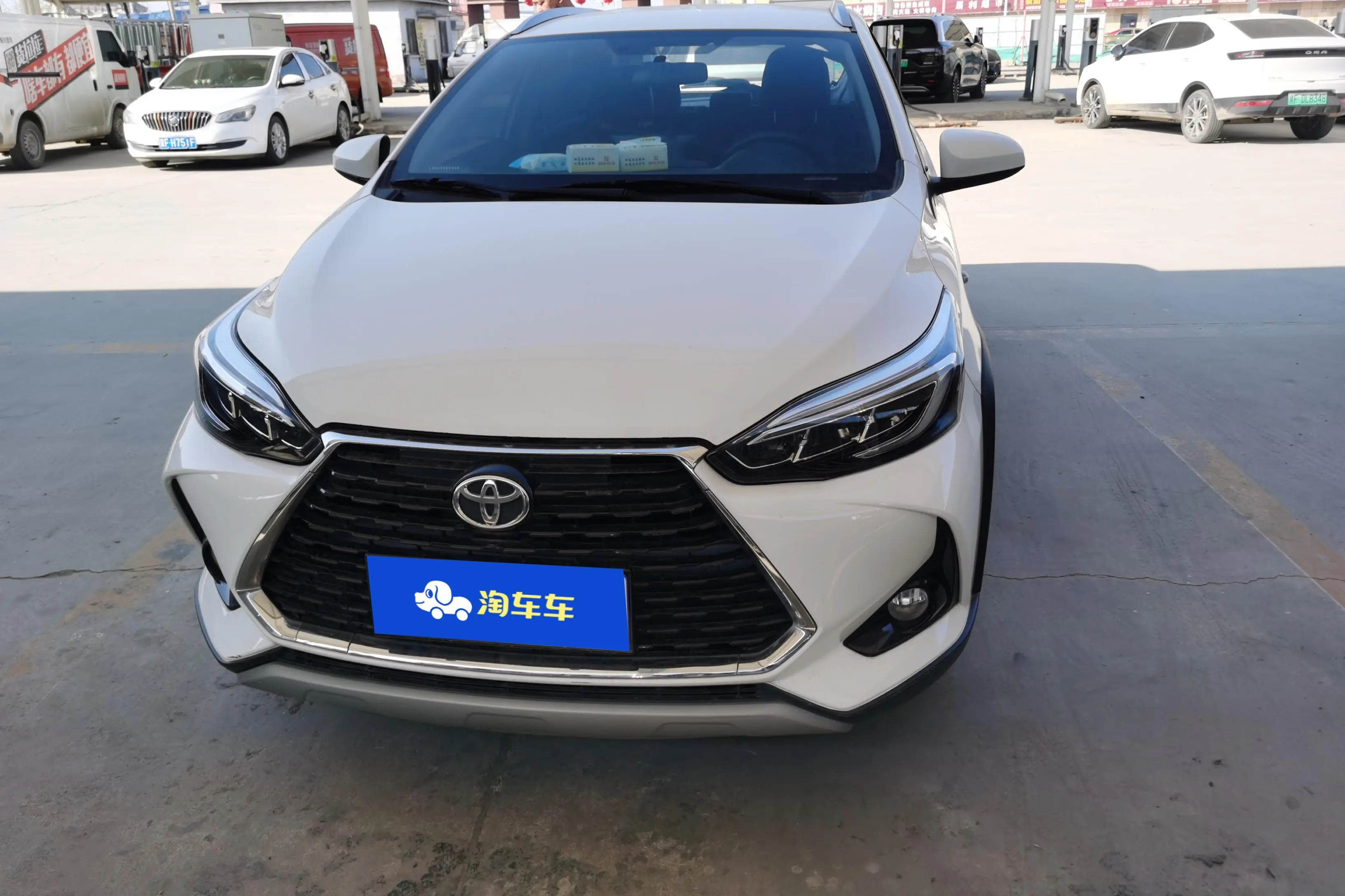 Toyota Yaris L  из Китая