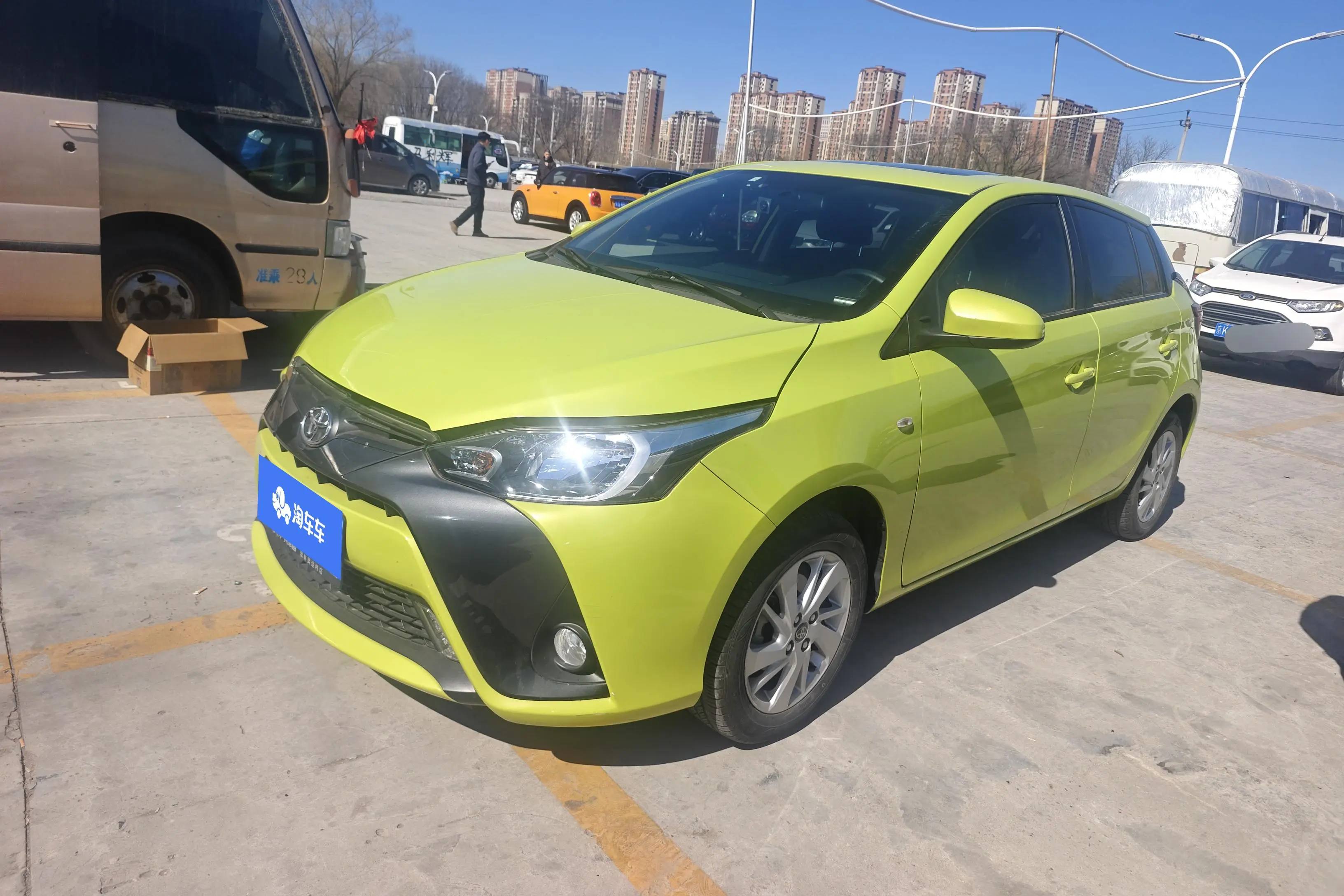 Toyota Yaris L  из Китая